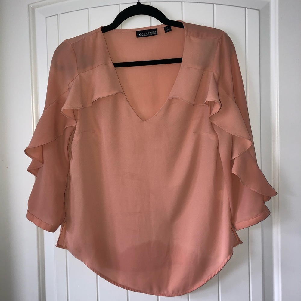 Pink blouse! - Picture 3 of 4